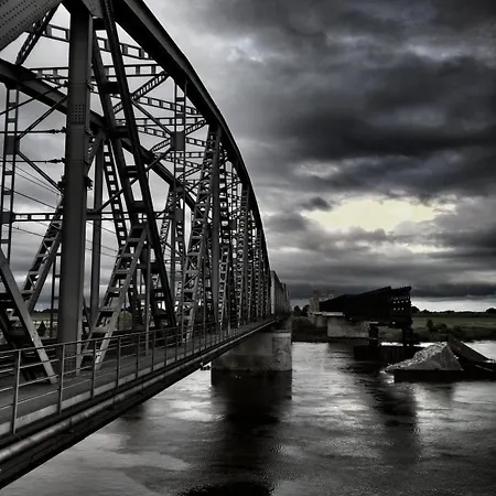 Premium Zamkowa C09 アパート トチェフ